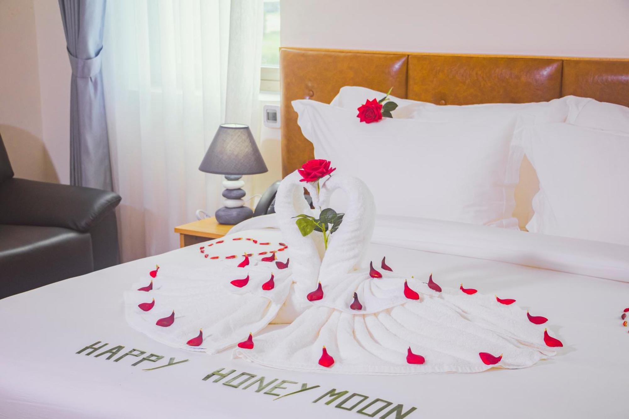 Sea Breeze Hotel & Villa Сиануквиль Экстерьер фото