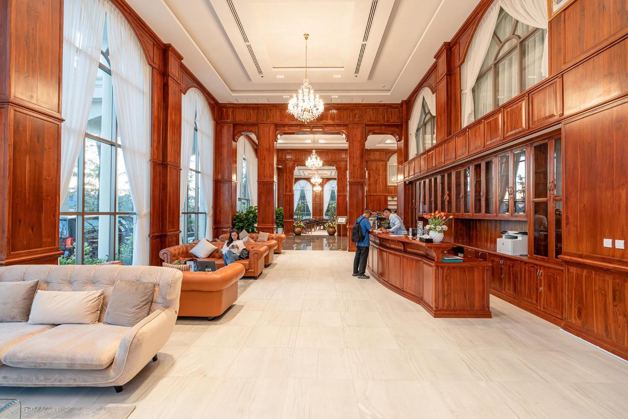 Sea Breeze Hotel & Villa Сиануквиль Экстерьер фото