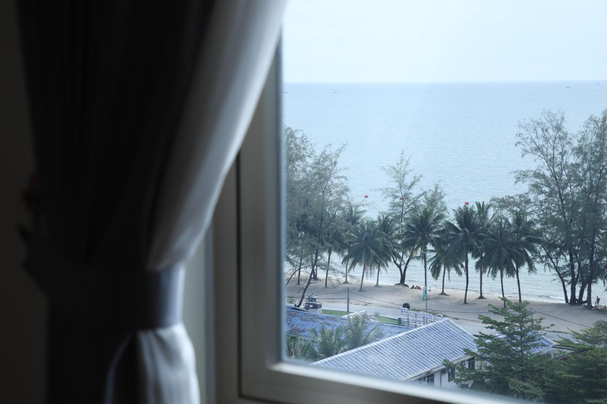 Sea Breeze Hotel & Villa Сиануквиль Экстерьер фото